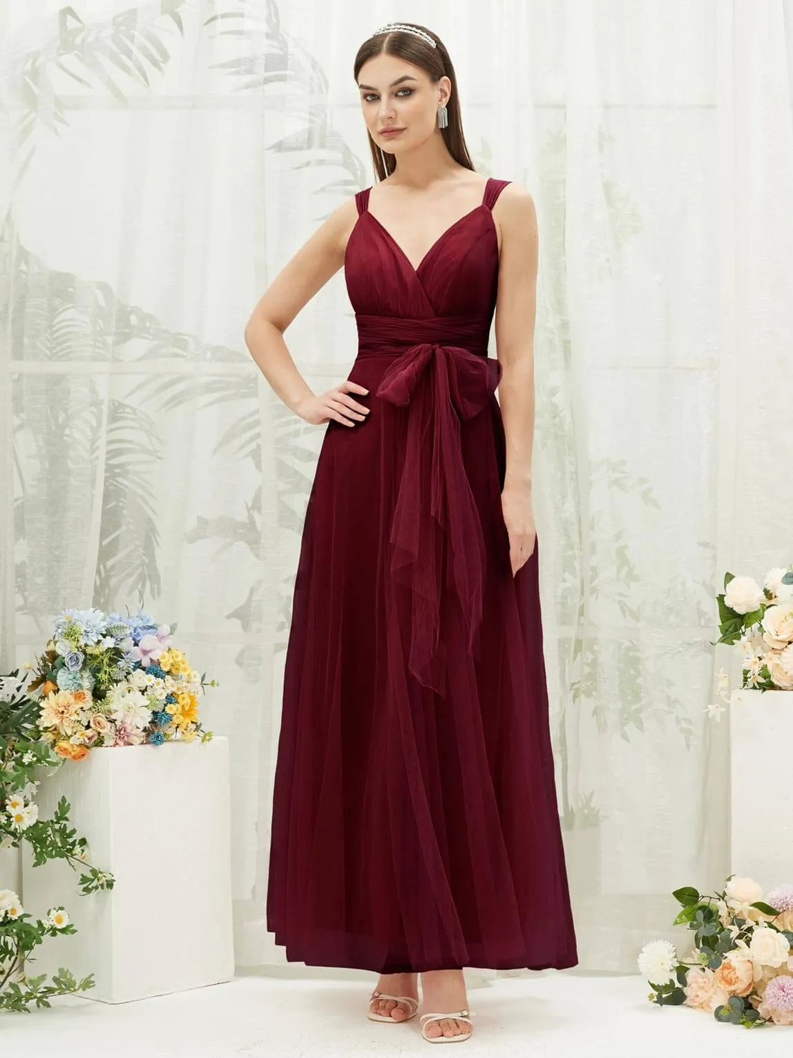 Burgundy Sleeveless V-Neck Tulle Maxi Bridesmaid Dress Evening Gown