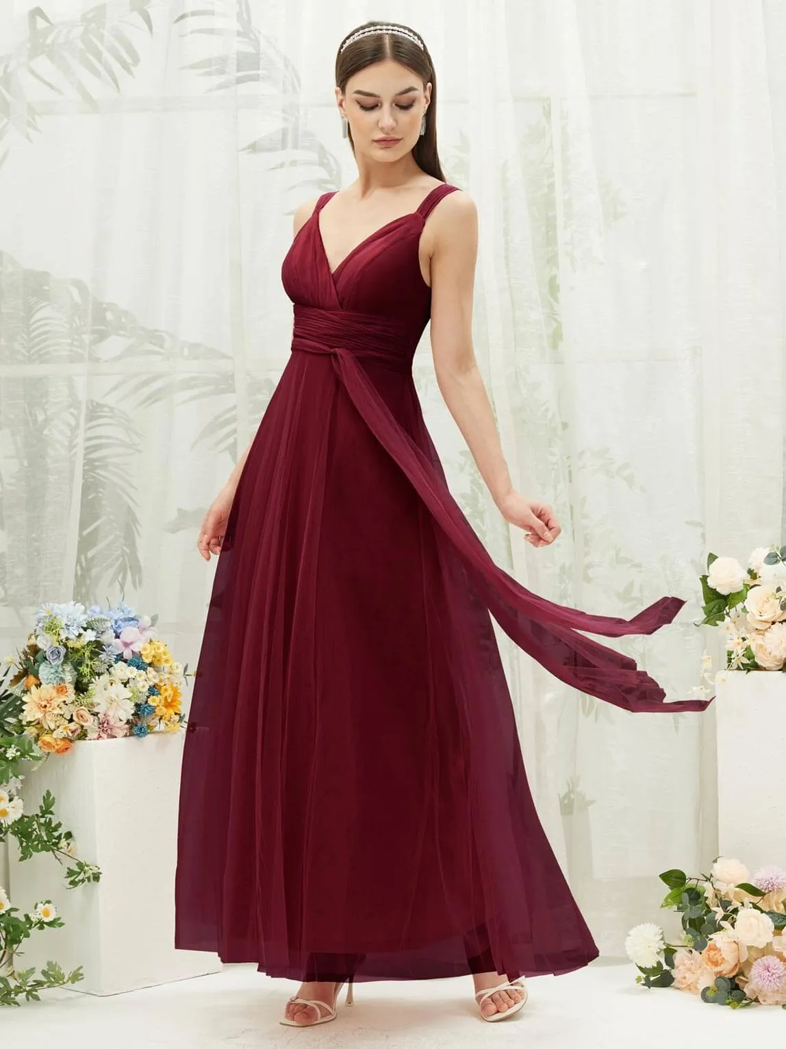 Burgundy Sleeveless V-Neck Tulle Maxi Bridesmaid Dress Evening Gown