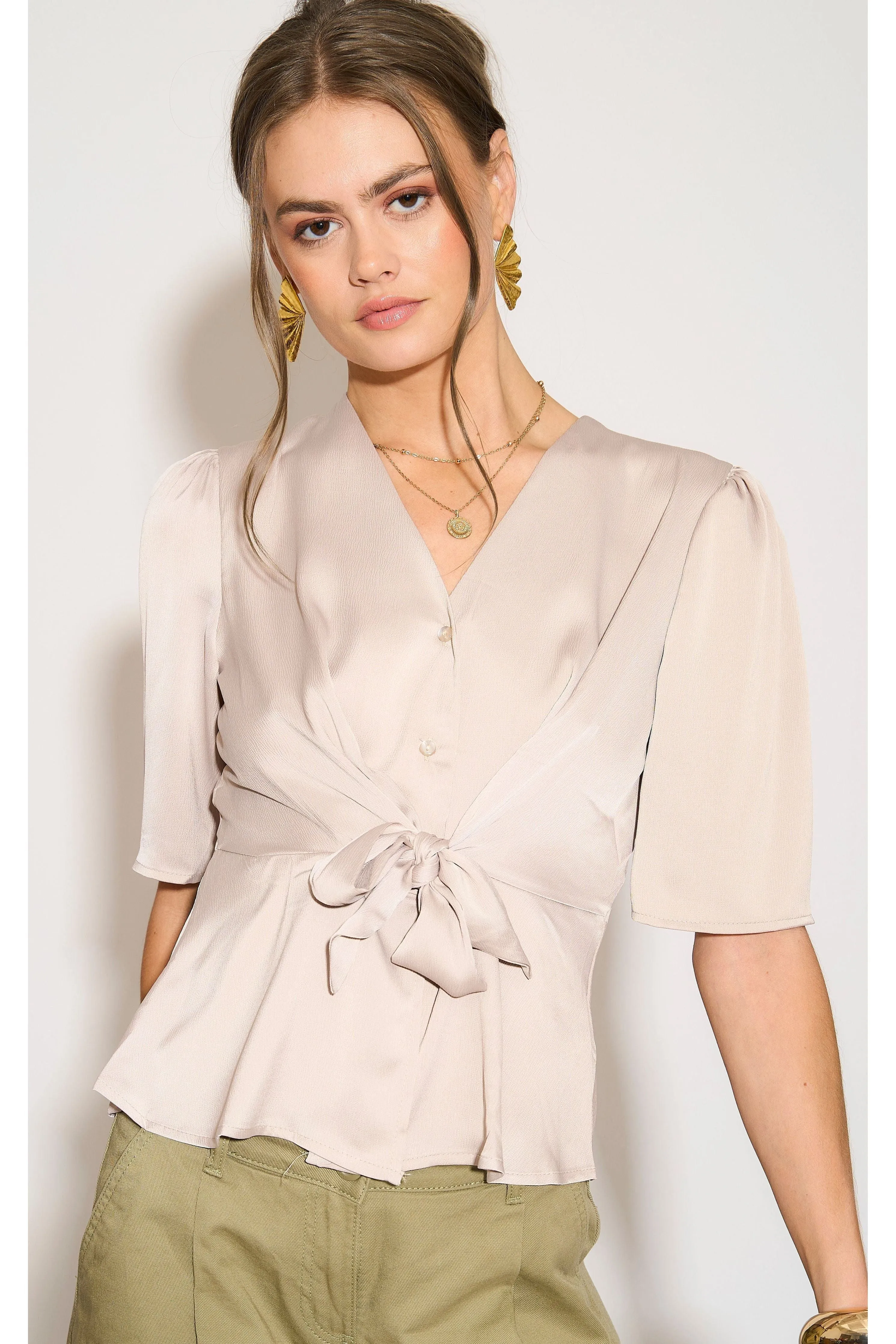 LOVE SUNSHINE Beige Short Sleeve Knotted Crepe Satin Top